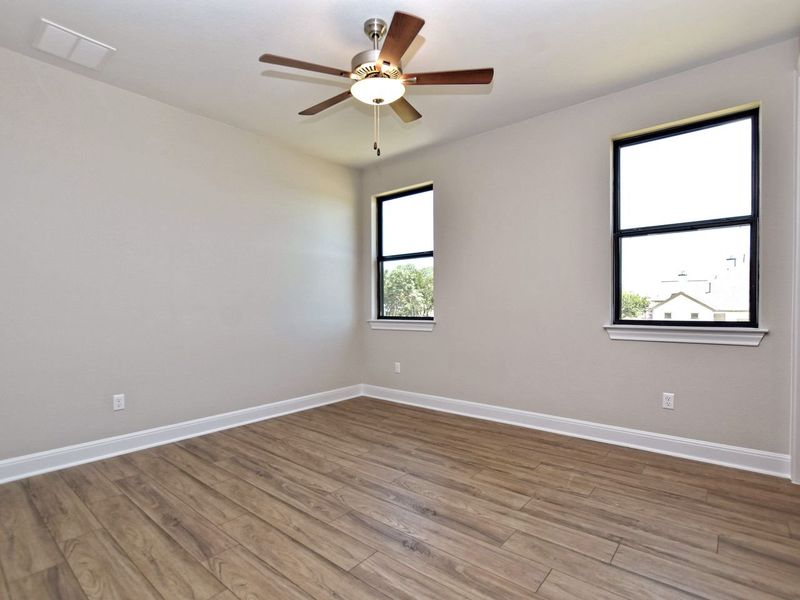Representative unfurnished interior of a home built from the Avalon by Giddens Homes in Scofield Farms Estates, Georgetown (Image 183).
