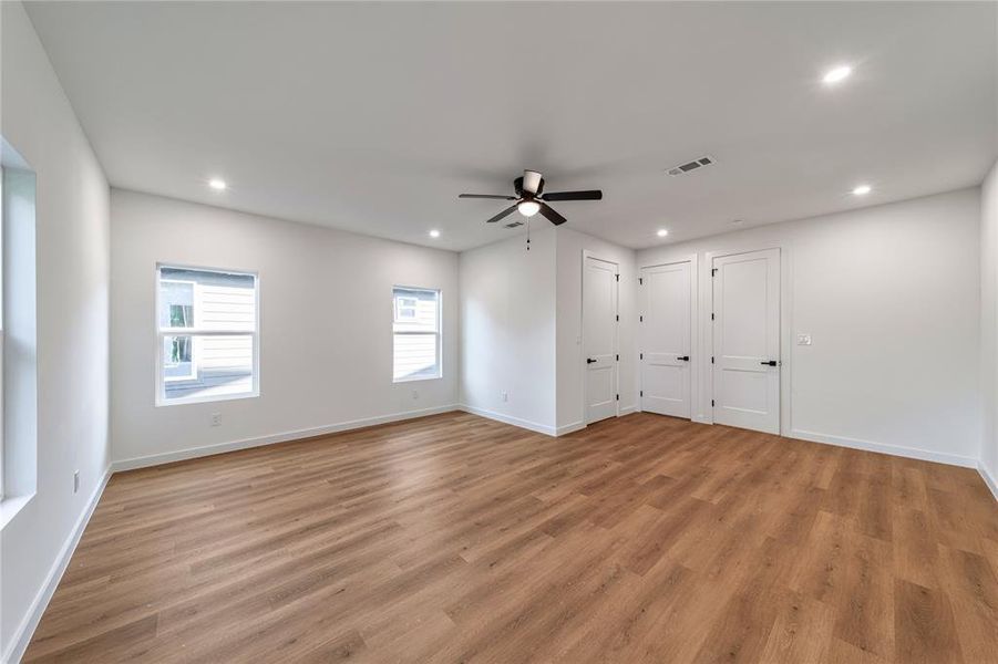Spacious, unfurnished interior of a new home in , Dallas (Image 16).