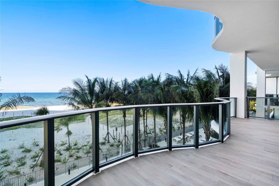 Exterior details and patio area of a home in Casamar, Pompano Beach (Image 28). Exterior details and patio area of a home in Casamar, Pompano Beach (Image 28).