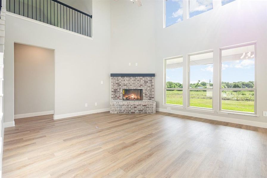 Spacious, unfurnished interior of a new home in , Waxahachie (Image 26).