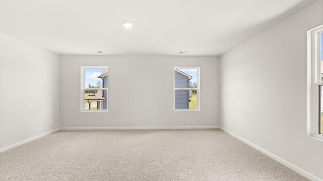 Spacious, unfurnished interior of a new home in Fairway 17 at Mirror Lake, Villa Rica (Image 22).