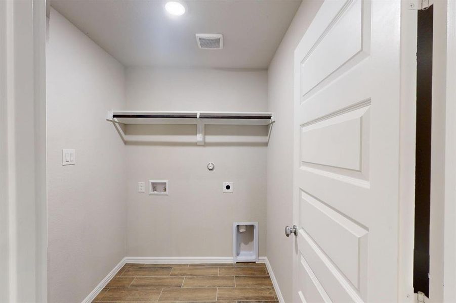 Image 37 of a home in Verandah.