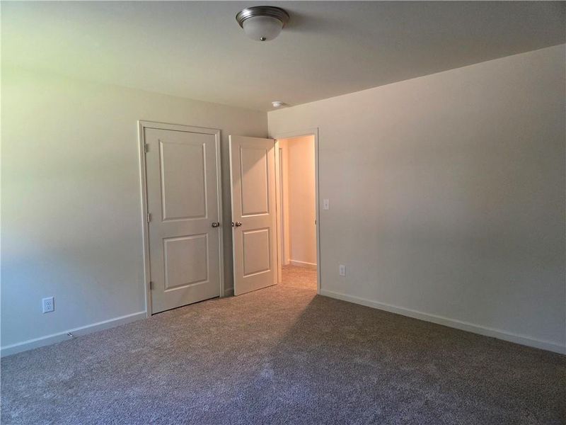 Spacious, unfurnished interior of a new home in River Meadows, Bethlehem (Image 18).