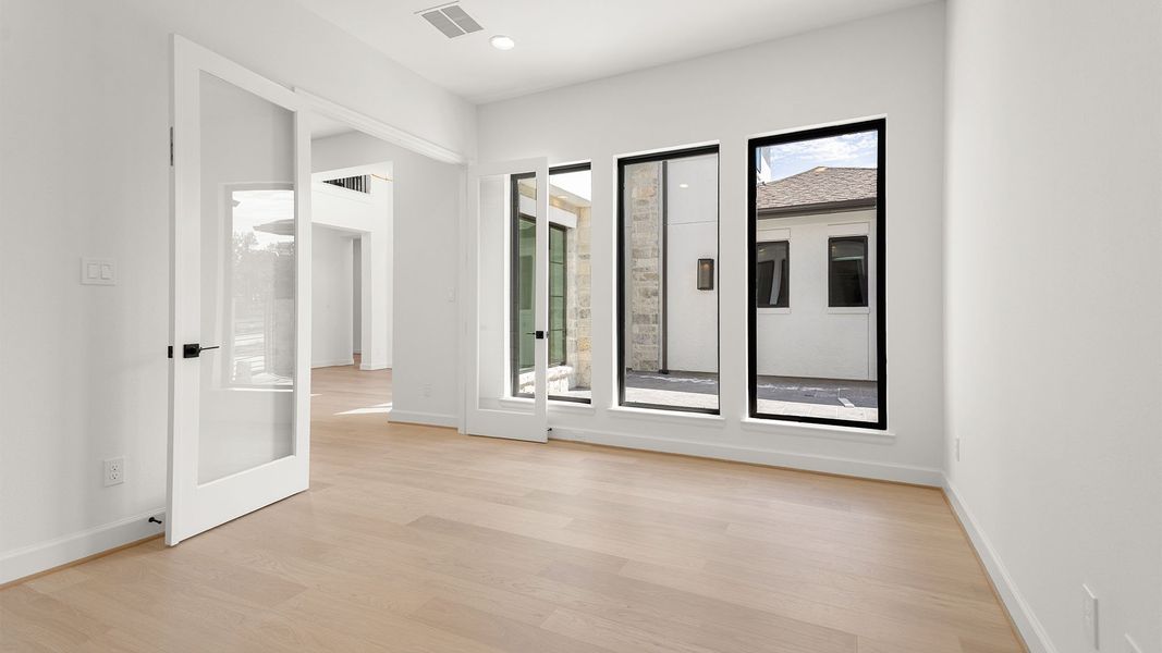 Spacious, unfurnished interior of a new home in Sienna, Missouri City (Image 8). Spacious, unfurnished interior of a new home in Sienna, Missouri City (Image 8).