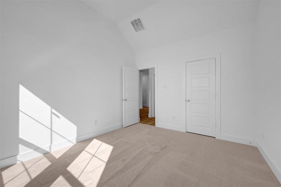 Spacious, unfurnished interior of a new home in Lily Creek at Sutton Fields, Aubrey (Image 14). Spacious, unfurnished interior of a new home in Lily Creek at Sutton Fields, Aubrey (Image 14).