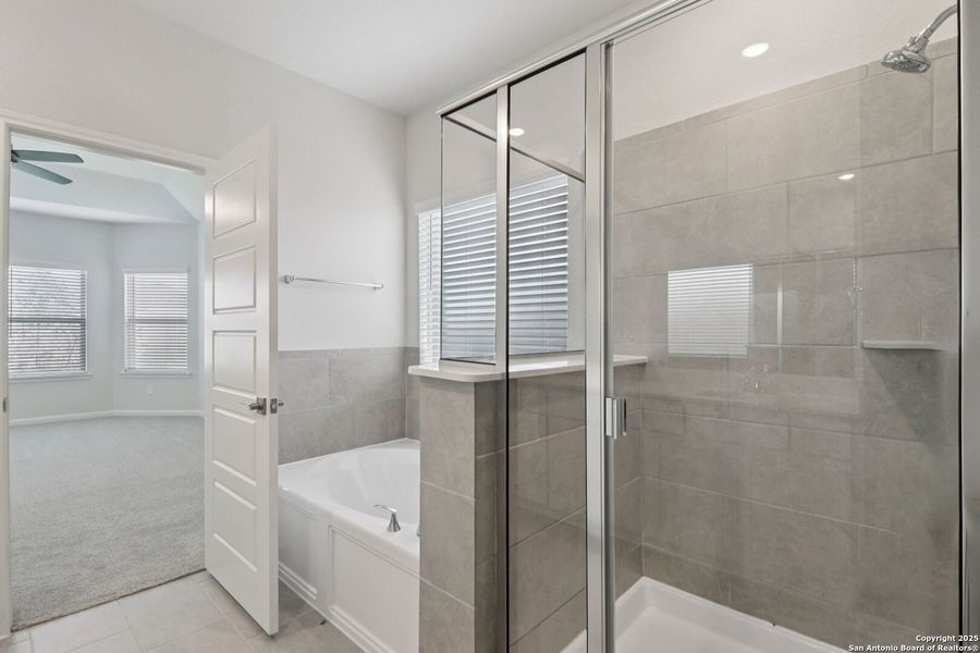 Furnished interior view inside a new home in Arcadia Ridge - Classic Series, San Antonio (Image 5). Furnished interior view inside a new home in Arcadia Ridge - Classic Series, San Antonio (Image 5).