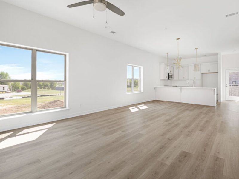 Spacious, unfurnished interior of a new home in Avery Farms - Ridge Series, Murfreesboro (Image 7).