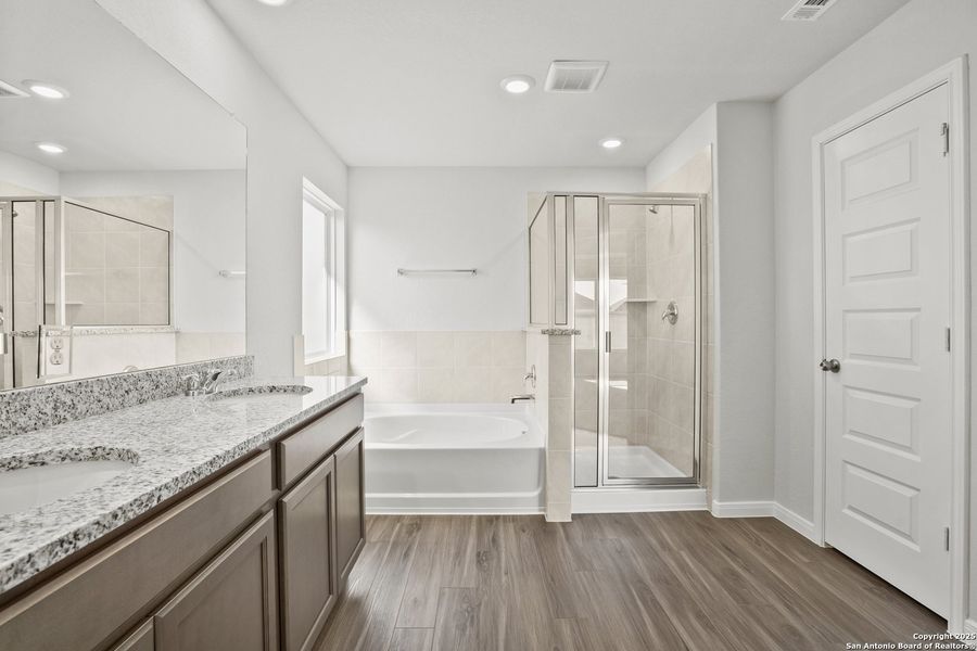 Furnished interior view inside a new home in Swenson Heights, Seguin (Image 7).