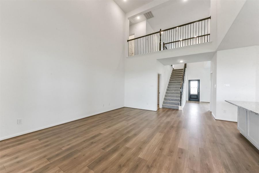 Spacious, unfurnished interior of a new home in River Ranch Meadows, Dayton (Image 18).