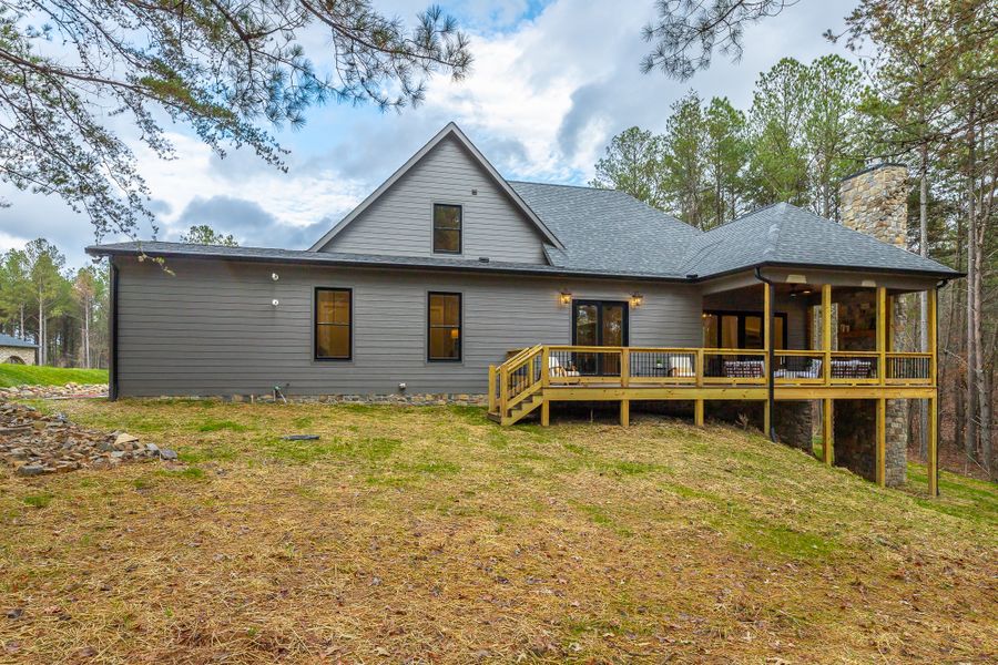 Exterior details and patio area of a home in River Gorge Ranch, Guild (Image 4).