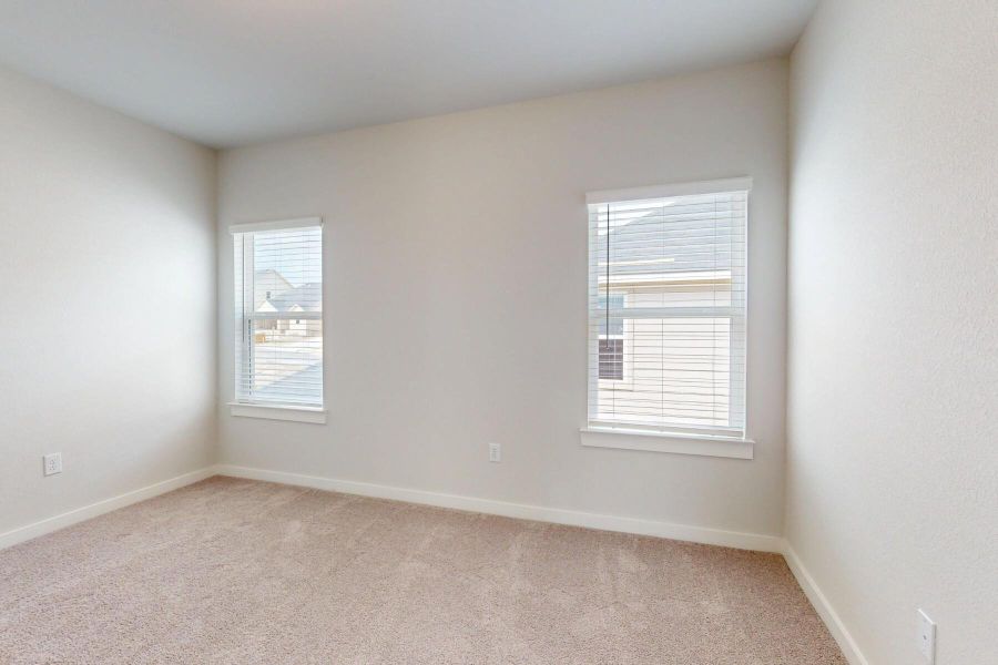 Spacious, unfurnished interior of a new home in Cascades at Onion Creek, Austin (Image 22).