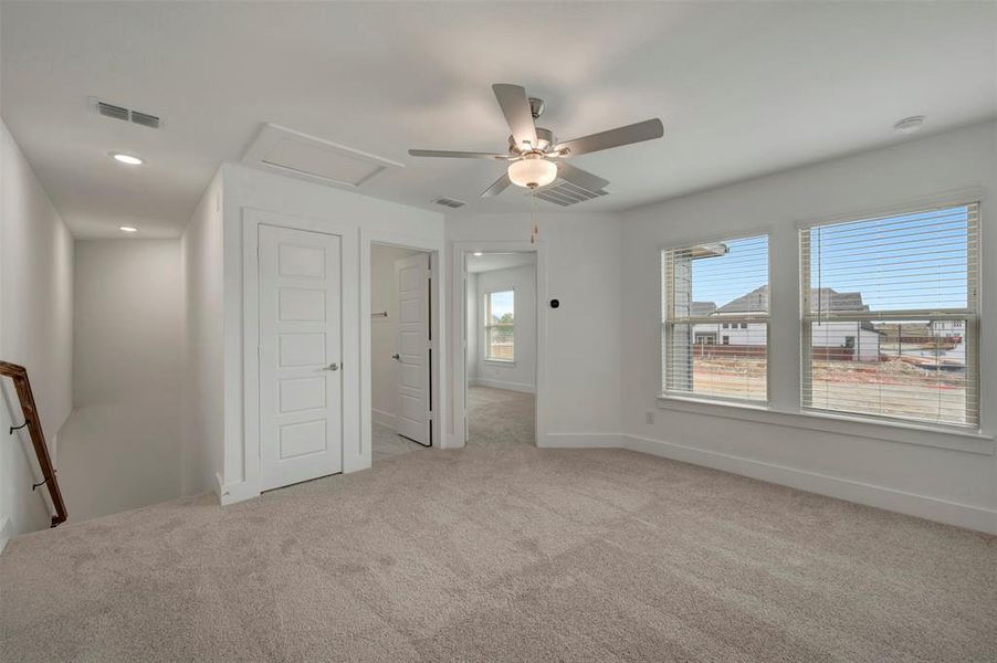Spacious, unfurnished interior of a new home in Aster Park, McKinney (Image 36).