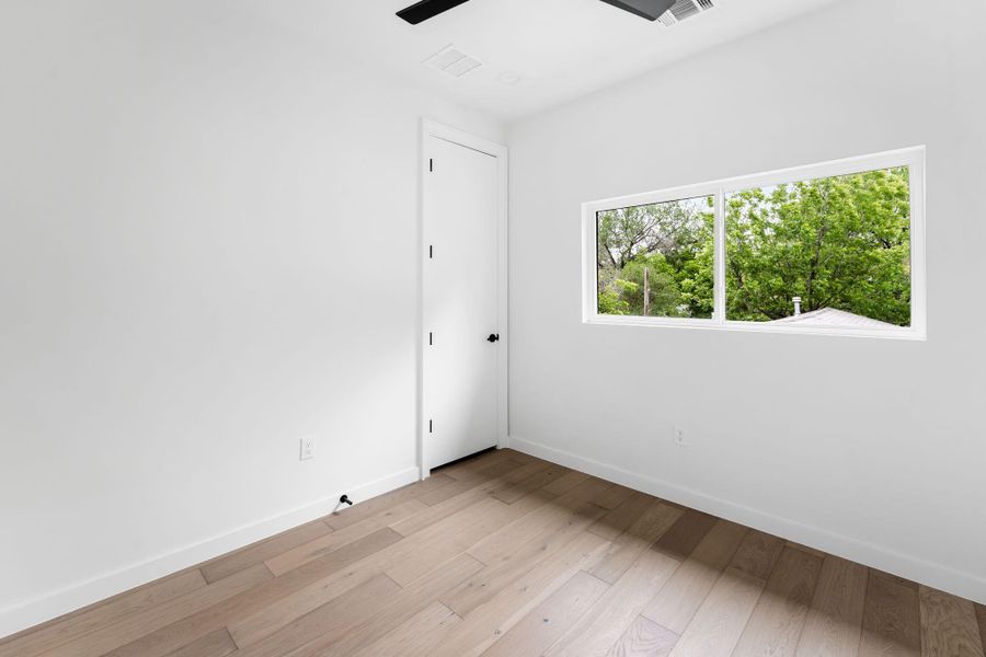 Spacious, unfurnished interior of a new home in , Austin (Image 24).