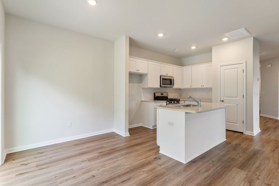 Image 34 of a home in Richmond Hill.