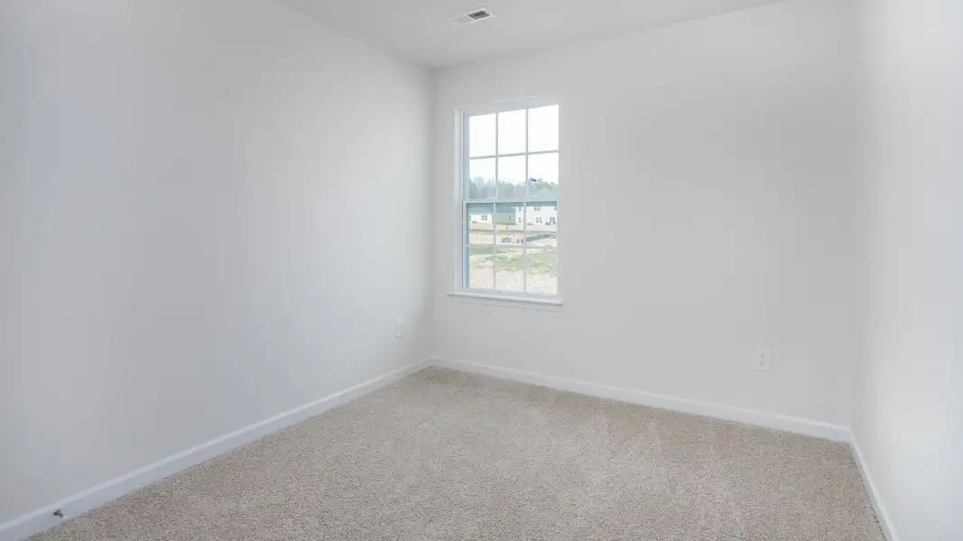 Spacious, unfurnished interior of a new home in Hastings Farm, Kernersville (Image 19).