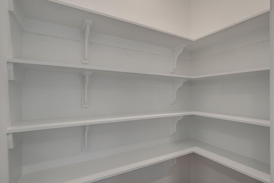 Spacious, unfurnished interior of a new home in The Oaks, Goose Creek (Image 20).
