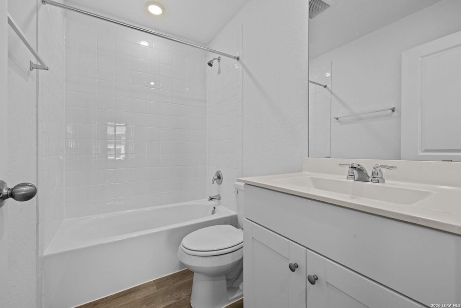 Furnished interior view inside a new home in Arroyo Ranch, Seguin (Image 9).
