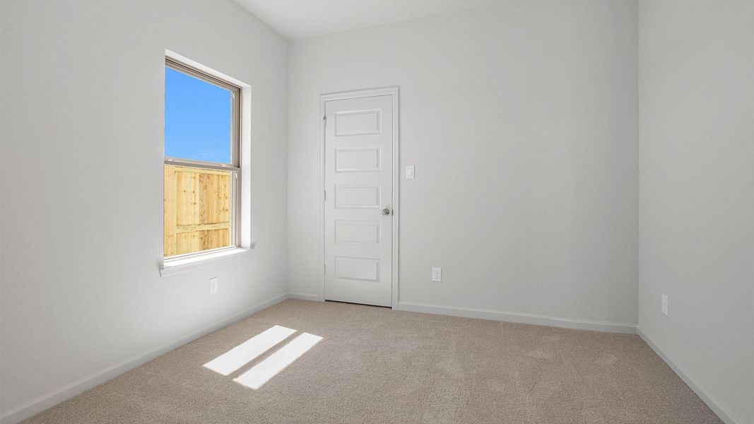 Spacious, unfurnished interior of a new home in Candela, Richmond (Image 14).