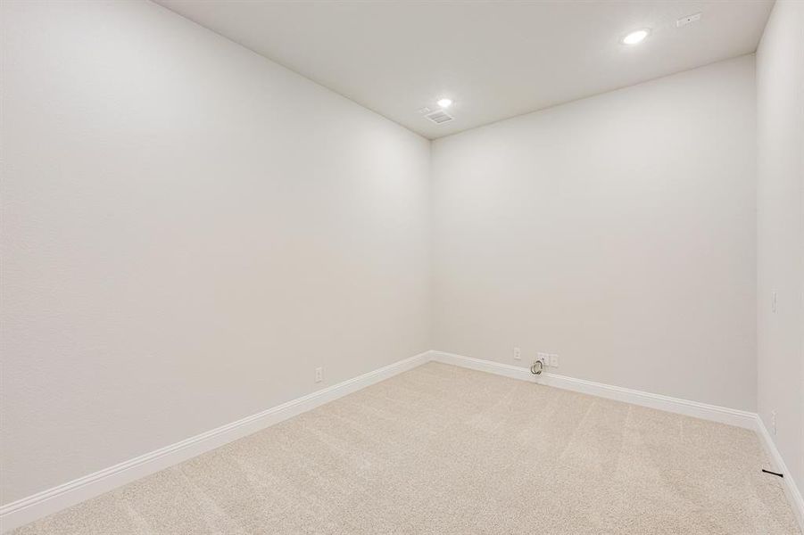 Spacious, unfurnished interior of a new home in Silo Mills Classic 60, Joshua (Image 12). Spacious, unfurnished interior of a new home in Silo Mills Classic 60, Joshua (Image 12).