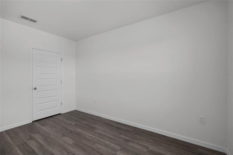 Spacious, unfurnished interior of a new home in Harmony at Lake Eloise, Winter Haven (Image 27). Spacious, unfurnished interior of a new home in Harmony at Lake Eloise, Winter Haven (Image 27).