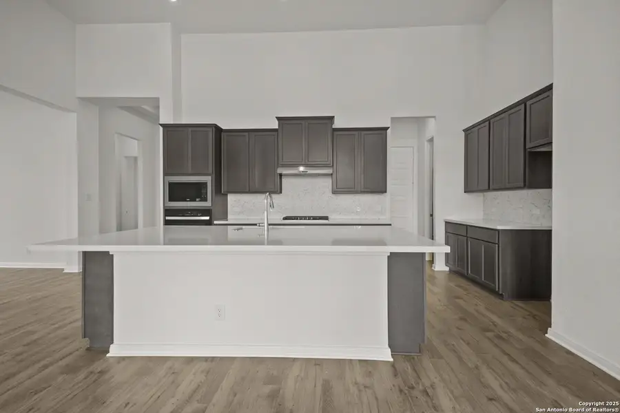 Furnished interior view inside a new home in Homestead, Schertz (Image 8).