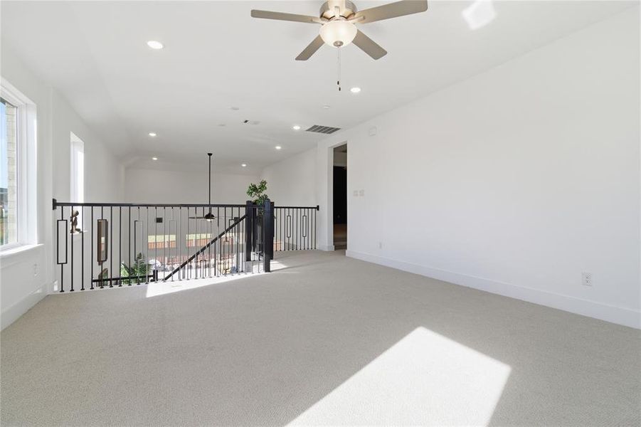 Spacious, unfurnished interior of a new home in , Hickory Creek (Image 22).