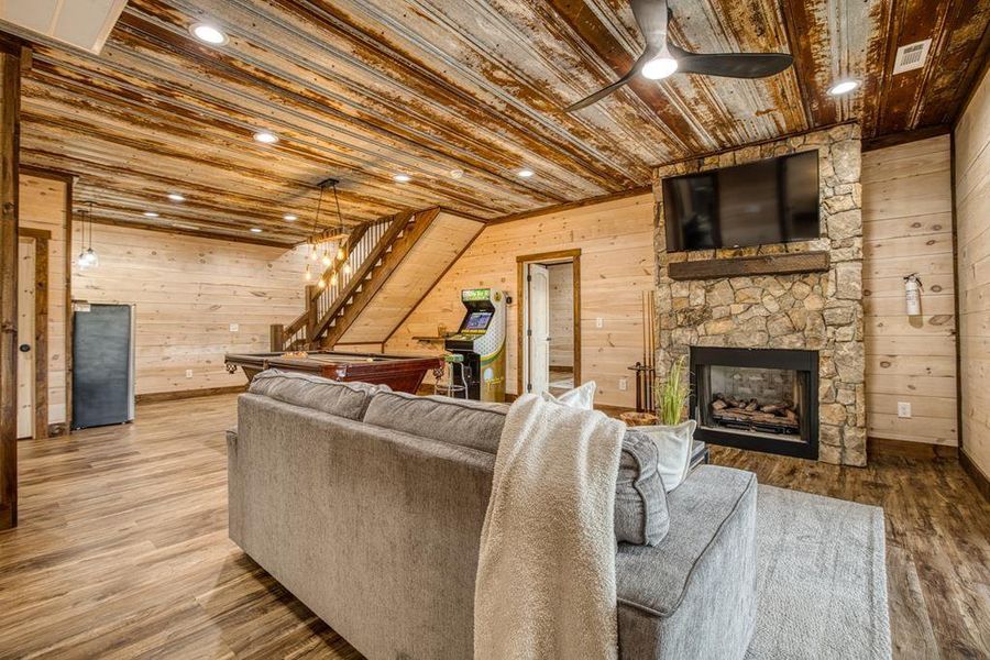 Community amenities in , Mineral Bluff (Image 60). Community amenities in , Mineral Bluff (Image 60).