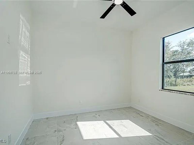Spacious, unfurnished interior of a new home in , Lehigh Acres (Image 31).