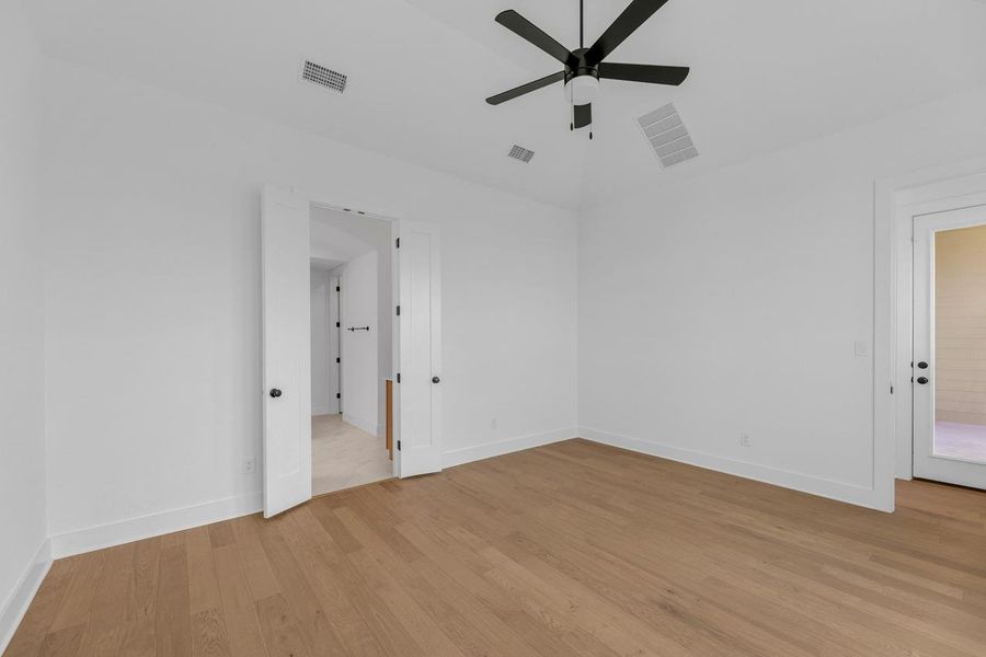 Spacious, unfurnished interior of a new home in Flora, Hutto (Image 18).