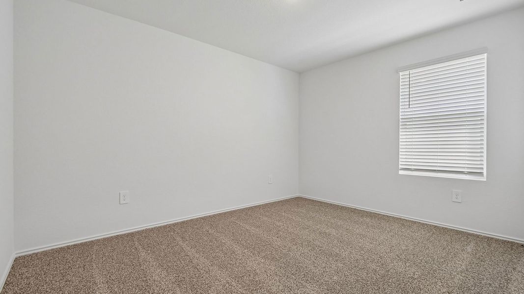Spacious, unfurnished interior of a new home in Durango, Mustang Ridge (Image 33).