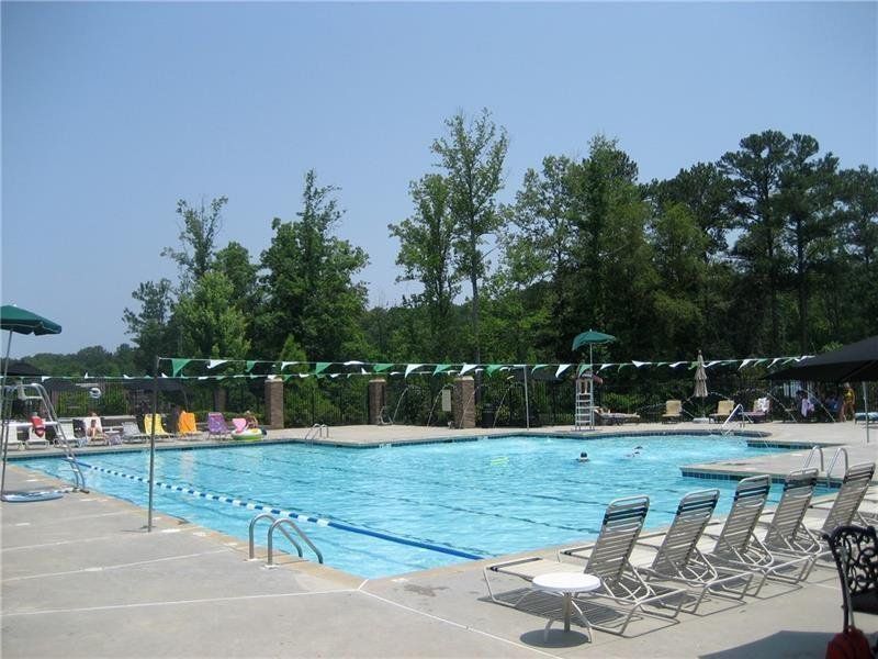 Community amenities in , Alpharetta (Image 12).