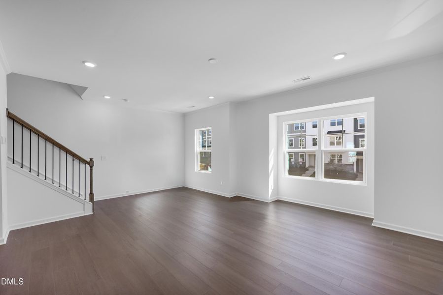 SUN_Stoneriver_Pic_Bradley_Great_2of2 SUN_Stoneriver_Pic_Bradley_Great_2of2