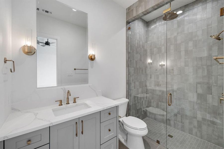 Furnished interior view inside a new home in , Gunter (Image 17).