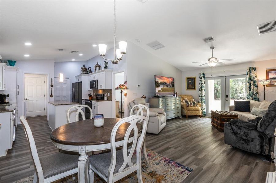 Furnished interior view inside a new home in , Ocklawaha (Image 8).