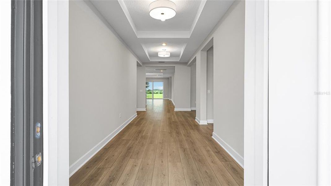 Spacious, unfurnished interior of a new home in Cresswind at Lake Harris, Tavares (Image 33).