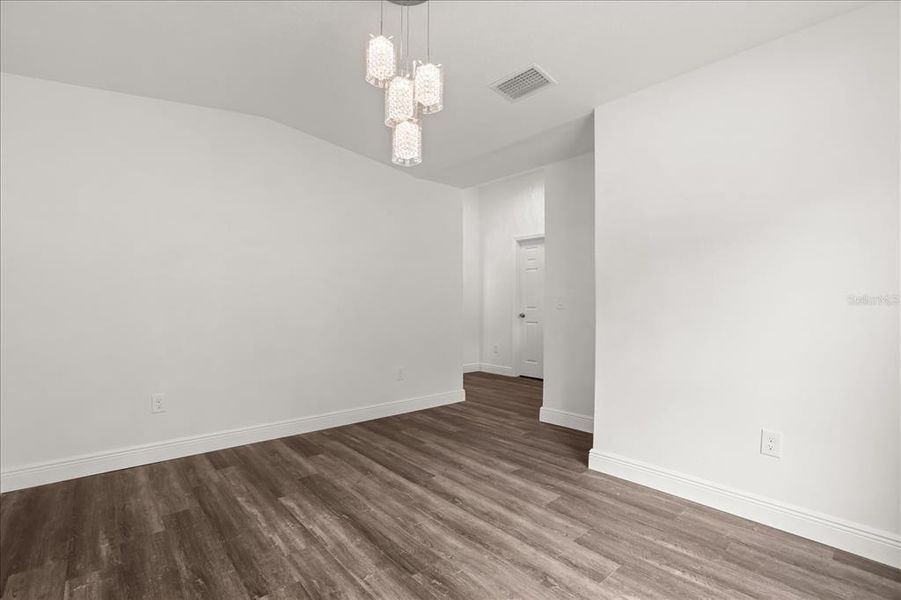 Spacious, unfurnished interior of a new home in , Leesburg (Image 13).