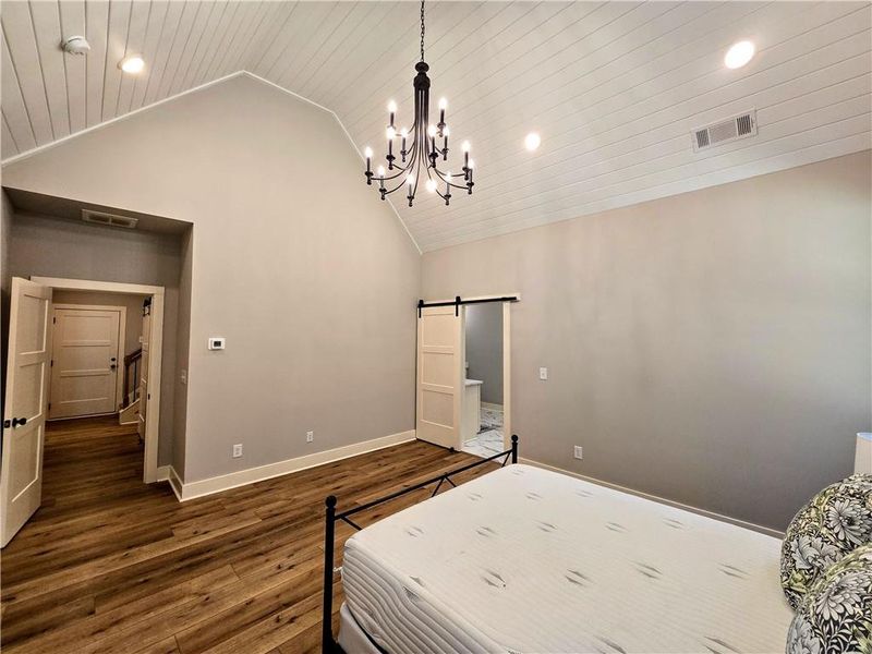 Furnished interior view inside a new home in , Temple (Image 9).