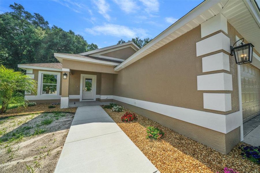 WALK WAY TO FRONT DOOR