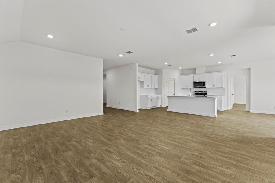Spacious, unfurnished interior of a new home in Sonoma Oaks, Fredericksburg (Image 14). Spacious, unfurnished interior of a new home in Sonoma Oaks, Fredericksburg (Image 14).