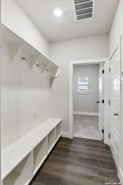 Spacious, unfurnished interior of a new home in Autry Pond, San Antonio (Image 45).