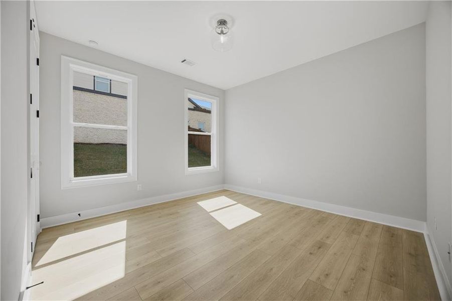 Spacious, unfurnished interior of a new home in Yellowstone Farms, Cumming (Image 38).