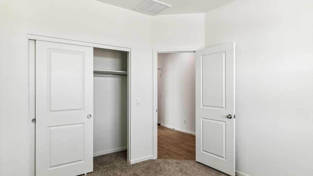 Image 19 of a home in Copper Falls.