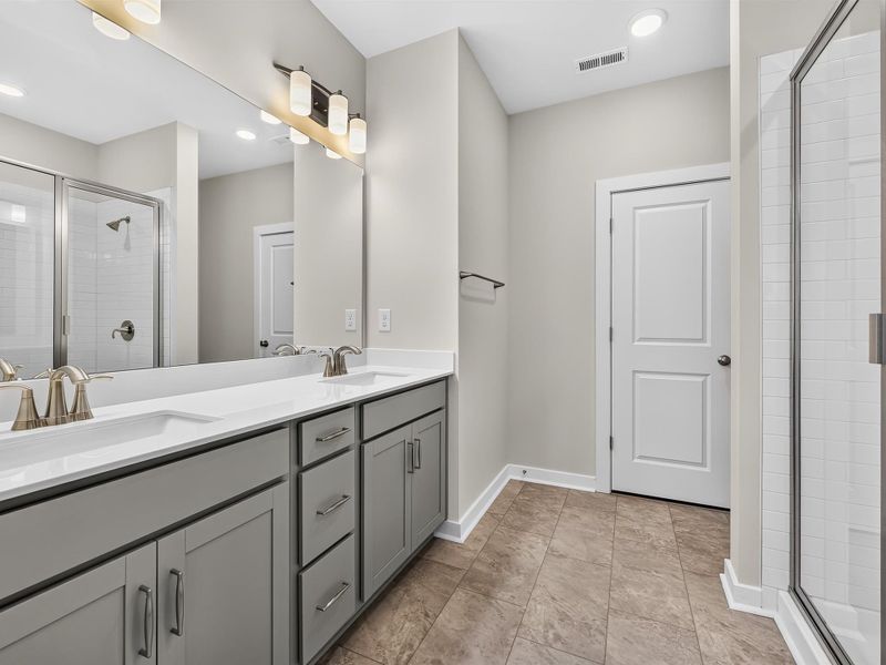 Owner's Bath Owner's Bath