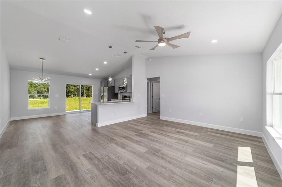 Spacious, unfurnished interior of a new home in , Dunnellon (Image 33).