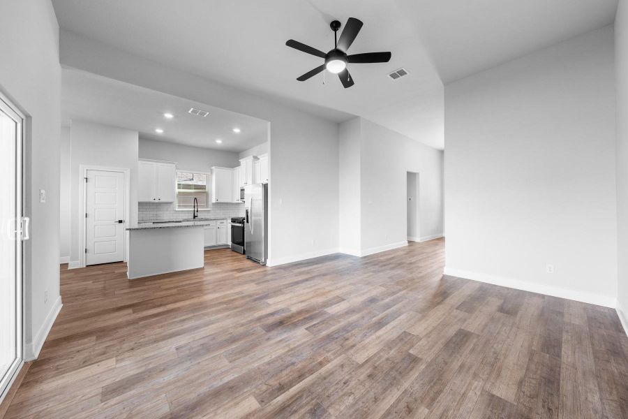 Spacious, unfurnished interior of a new home in TRACE, San Marcos (Image 11).