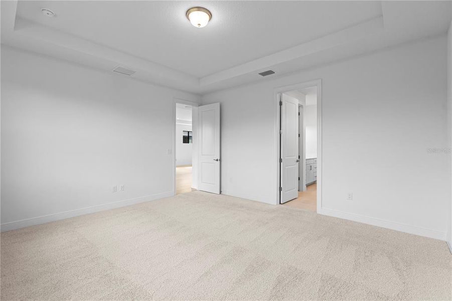 Spacious, unfurnished interior of a new home in Woodland Preserve, Parrish (Image 16).