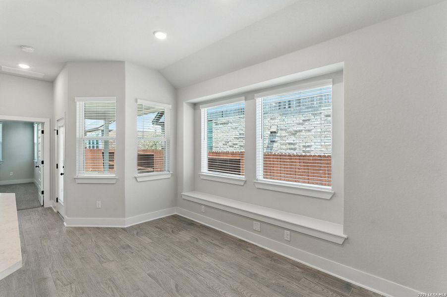 Spacious, unfurnished interior of a new home in Stillwater Ranch, San Antonio (Image 21).