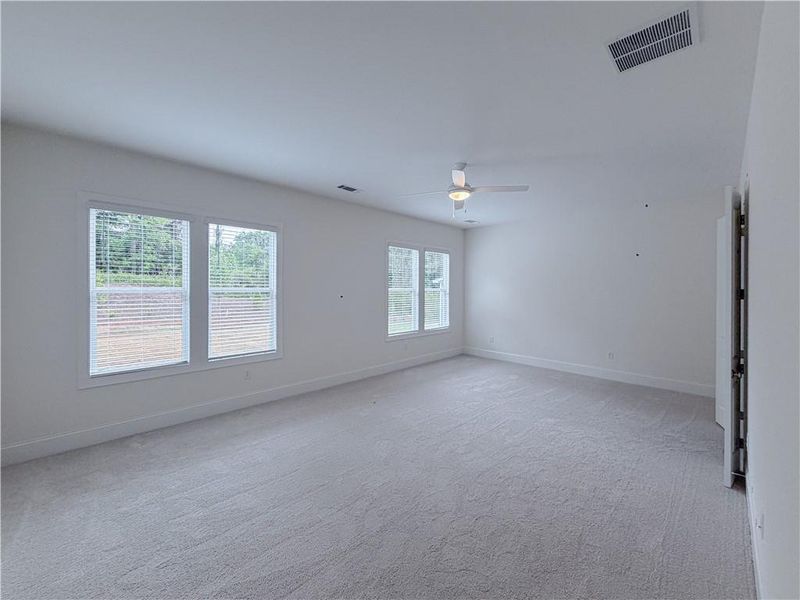 Spacious, unfurnished interior of a new home in Ashbury Commons, Powder Springs (Image 15).