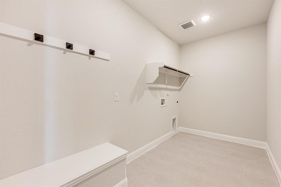 Spacious, unfurnished interior of a new home in Waterscape Classic 60s, Royse City (Image 27). Spacious, unfurnished interior of a new home in Waterscape Classic 60s, Royse City (Image 27).