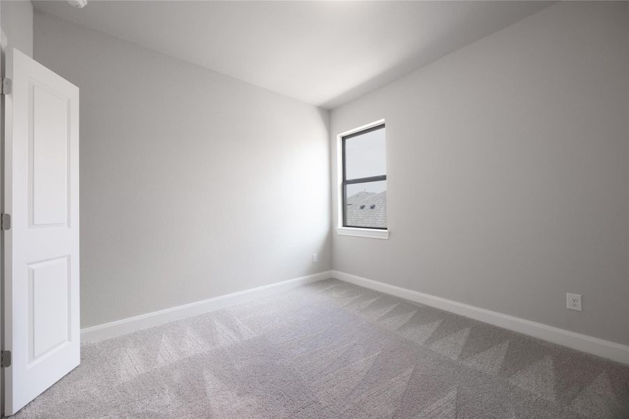 Spacious, unfurnished interior of a new home in Sunterra, Katy (Image 19). Spacious, unfurnished interior of a new home in Sunterra, Katy (Image 19).